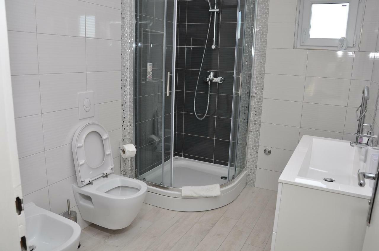 Rooms Ive Lozovac Eksteriør billede