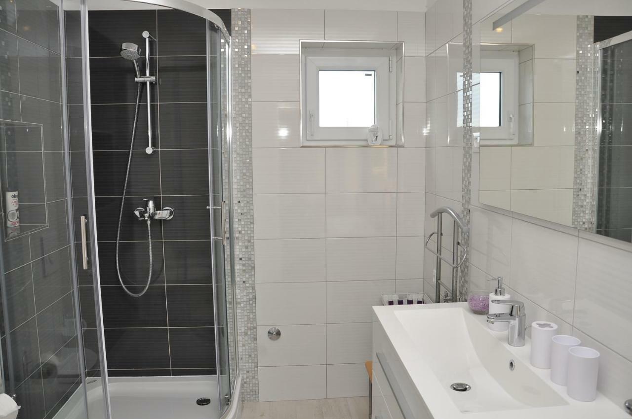 Rooms Ive Lozovac Eksteriør billede