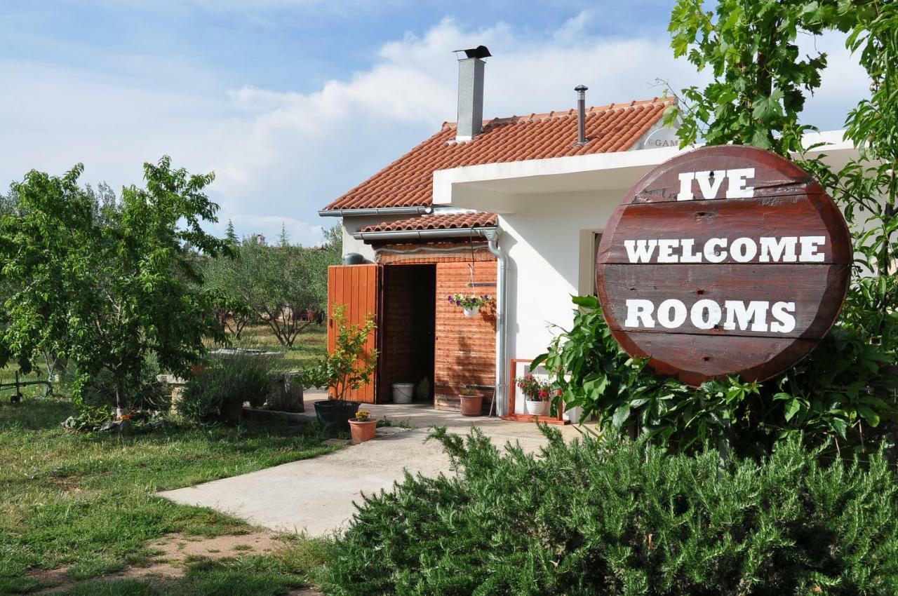 Rooms Ive Lozovac Eksteriør billede