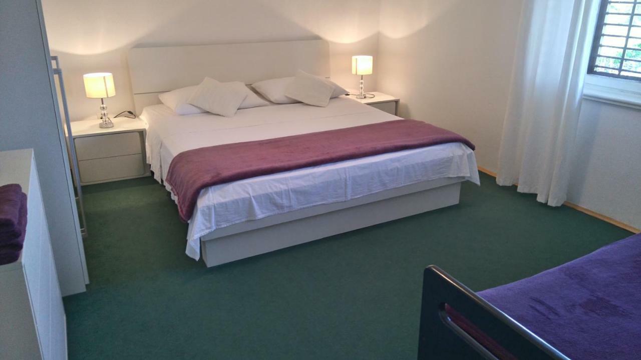 Rooms Ive Lozovac Eksteriør billede